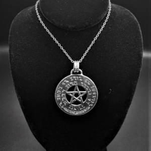 Colgante de Plata Esterlina con Pentaculo Theban Prosperity Prayer
